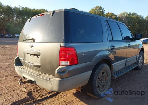 2004 Ford Expedition Xlt z USA, uszkodzony, nr VIN 1FMPU15L74LA32732
